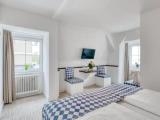 Standard Double room with partial sea view
