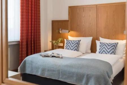 Conti Am Hauptbahnhof - 16