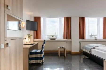 Conti Am Hauptbahnhof - 34