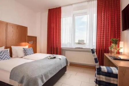 Conti Am Hauptbahnhof - 18