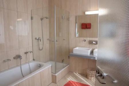 Conti Am Hauptbahnhof - 28