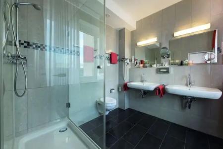 Conti Am Hauptbahnhof - 44