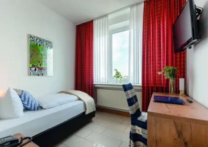 Conti Am Hauptbahnhof - 11