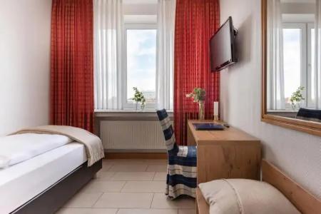 Conti Am Hauptbahnhof - 3