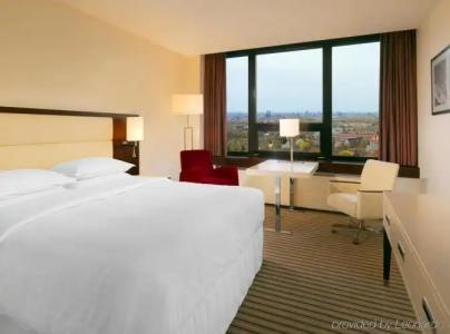 Four Points by Sheraton Munich Arabellapark - 18