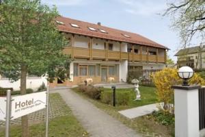 Hotel am Hachinger Bach by Blattl, Munchen