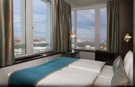 Motel One Munchen-Campus - 2