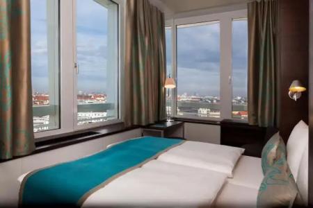 Motel One Munchen-Campus - 30