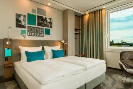 Motel One Munchen-Campus - 21