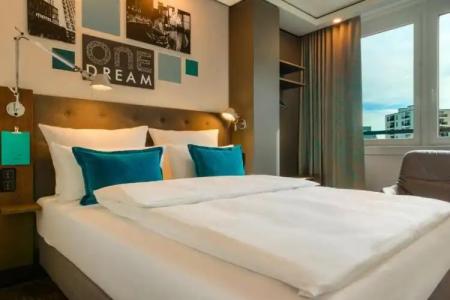 Motel One Munchen-Campus - 18