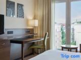 Superior room with courtyard view