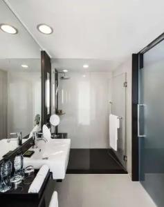 Radisson Suites Bangkok Sukhumvit - SHA Extra Plus - 105