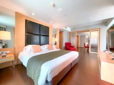 Aspira 12th Avenue Asoke Sukhumvit - 27