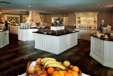 Moers van der Valk - 9