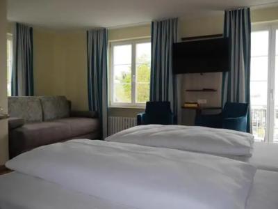 & Gästehaus Seehof - 23