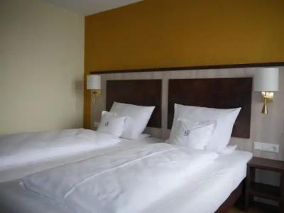 & Gästehaus Seehof - 47