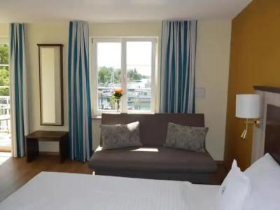 & Gästehaus Seehof - 36