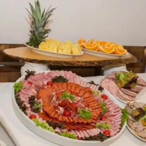 & Gästehaus Seehof - 11