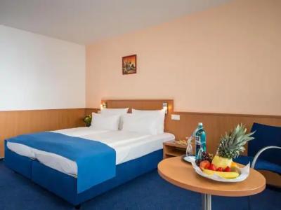 & Restaurant Goldener Pflug - 34