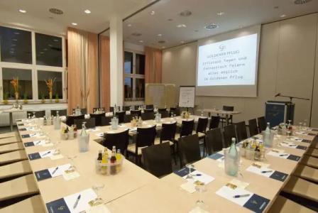 & Restaurant Goldener Pflug - 15