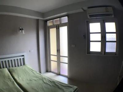 Roof View Place - 160