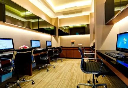 Royal Princess Larn Luang - SHA Extra Plus - 25