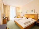 Standard Double room with lake view