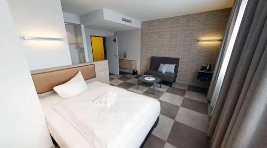 Median Hannover Lehrte - 100