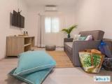 2 Bedrooms Standard Family room with garden view