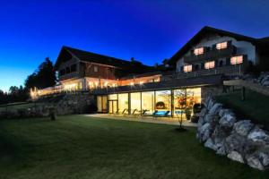 Hotel Auf der Gsteig GmbH, Lechbruck