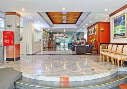 Summit Pavilion - 100