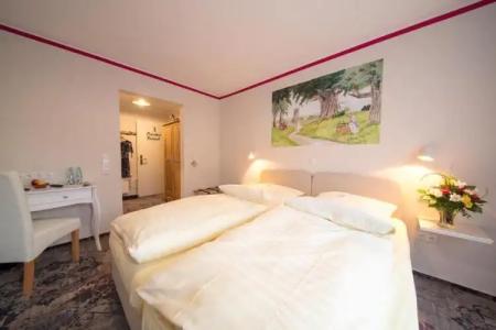 Goldflair am Rathaus - 76