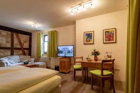 Goldflair am Rathaus - 123