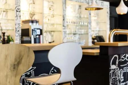 ibis Köln Airport - 10