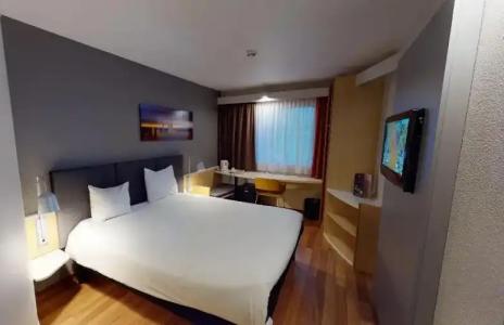 ibis Köln Airport - 19