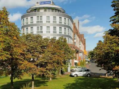 PLAZA Premium Köln - 40