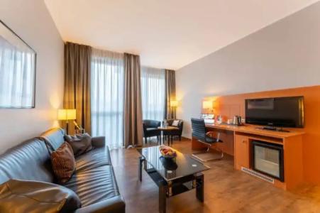 PLAZA Premium Koln - 56