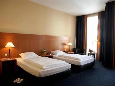 PLAZA Premium Koln - 20