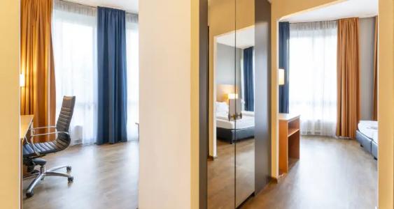 PLAZA Premium Köln - 33