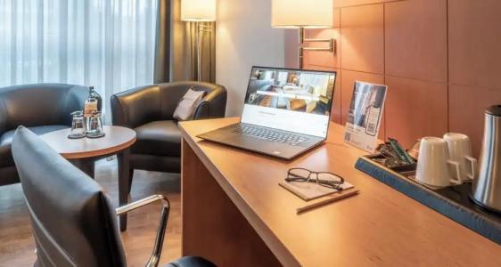 PLAZA Premium Köln - 46