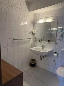 und Restaurant Löwenbräu Köln - 55