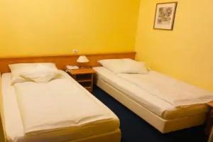 Friends Hotel, Kerpen