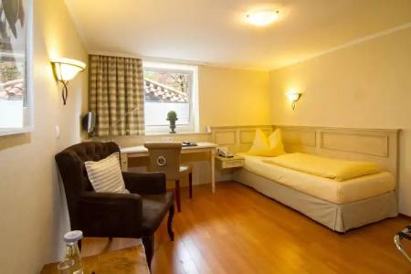 Boutique-Bayerischer Hof - 5