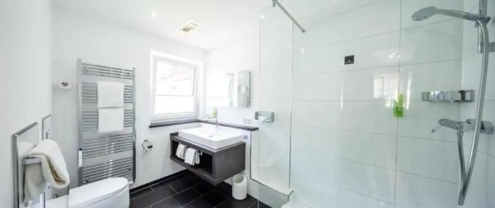 Boutique-Bayerischer Hof - 38