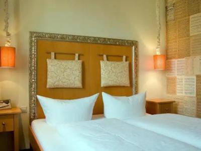 RomantikRebstock art & design - 42