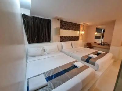 Cozi Inn, Bangkok - 139