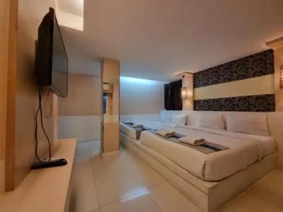 Cozi Inn, Bangkok - 133