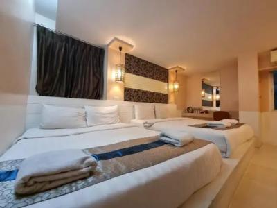 Cozi Inn, Bangkok - 131