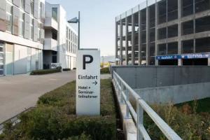 LIVE'N'WORK | Hotel & CoWorking im GVZ Ingolstadt, Ingolstadt