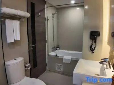 iCheck inn Residences Sukhumvit 20 - 75